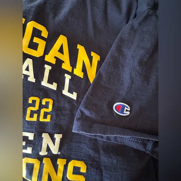 Michigan Football Big 10 Champion 2022 Tee. Navy and Yellow. Size Large - Picture 4 of 5